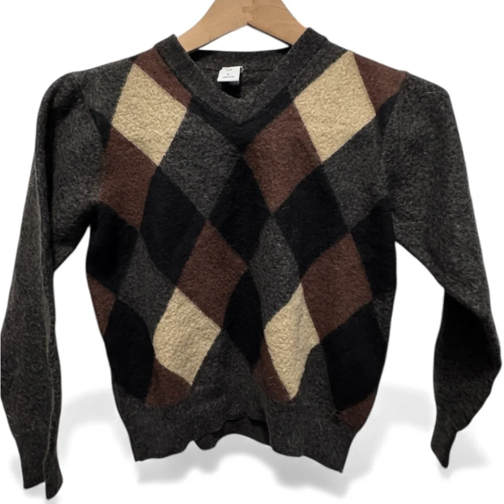 GAP kids V-Neck Argyle Sweater size large made in Hong Kong